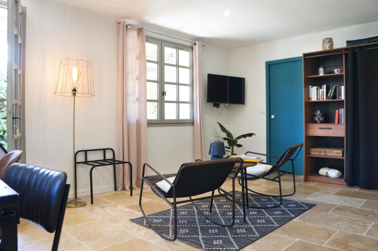 La Suite Du Mas Lauseta - Clim Et Park Aigues-Mortes Bagian luar foto
